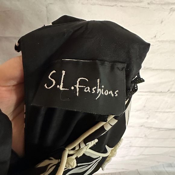 S.L. Fashions Black and White Pattern Sleeveless Dress, Size 8, Pre-owned - Picture 4 of 5